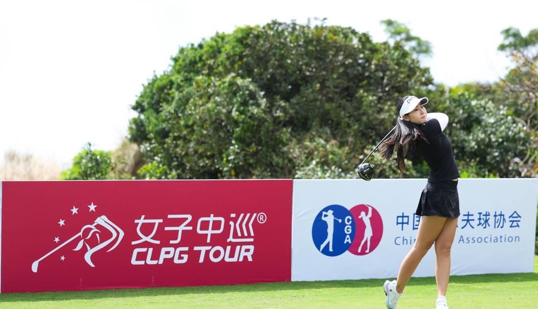 16岁的吴天琦以65杆领先女子中巡资格赛,普渡大学邦纳伯蒂列第二