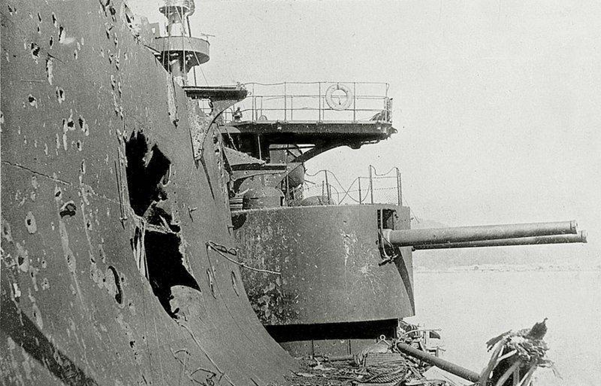 战舰欣赏:沙俄海军"鹰"号战列舰,该舰是博罗季诺级战列舰4号舰