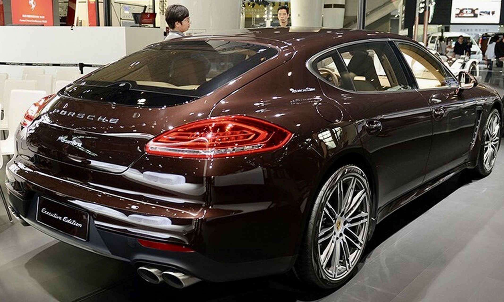 还记得8年前的2016老款保时捷帕拉梅拉吗?