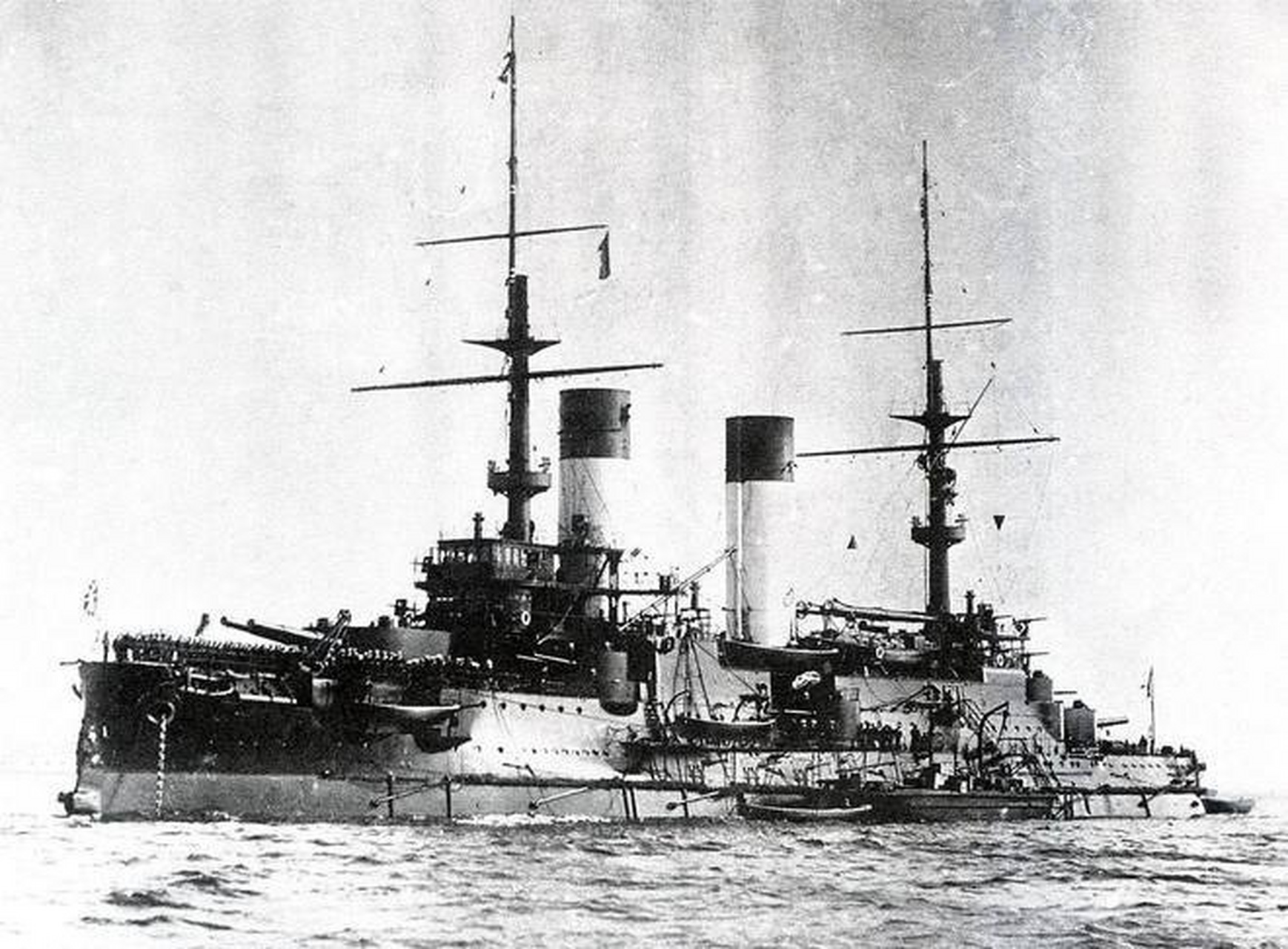 战舰欣赏:沙俄海军"鹰"号战列舰,该舰是博罗季诺级战列舰4号舰