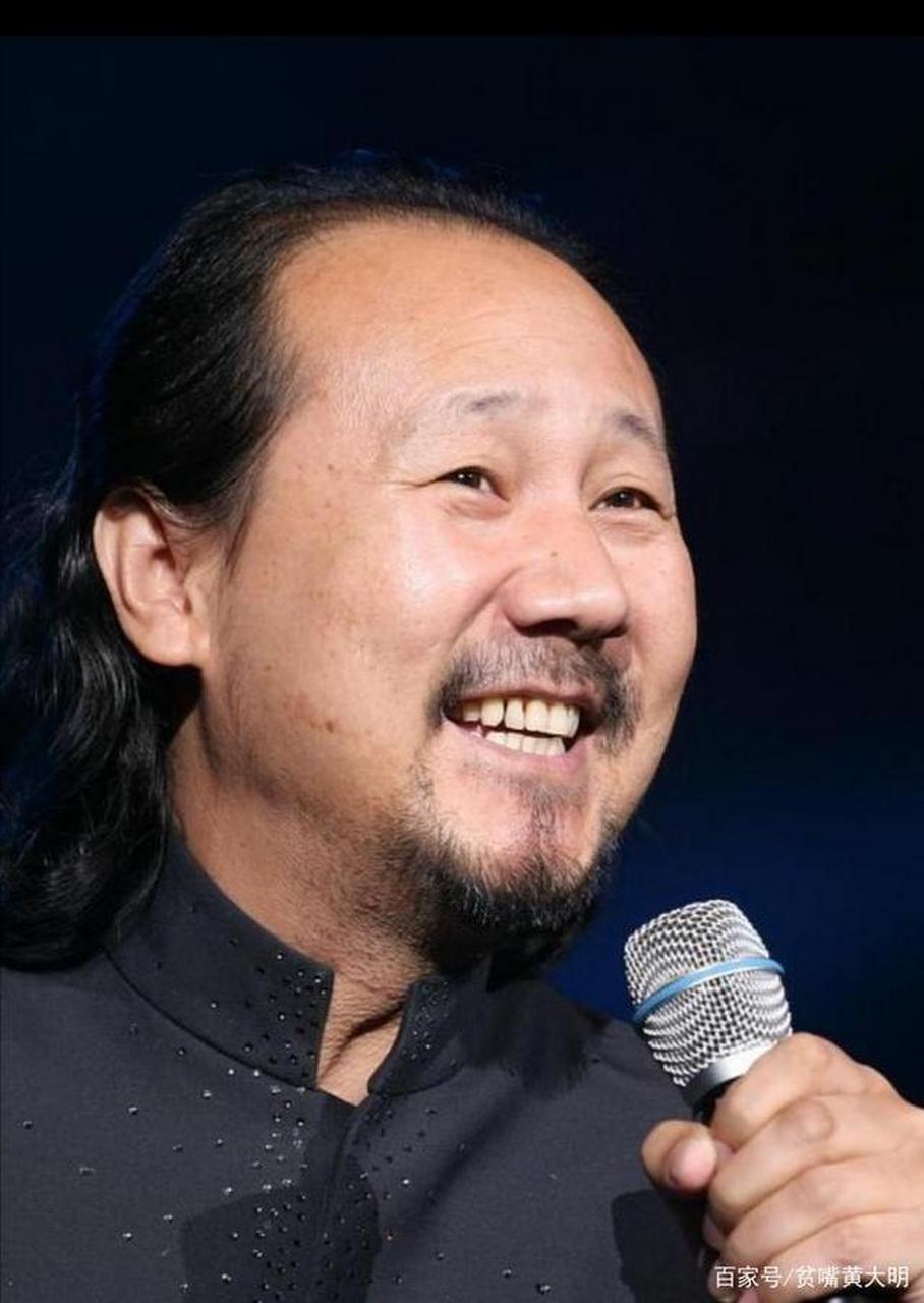 腾格尔老师在春晚的舞台上可是大放异彩!
