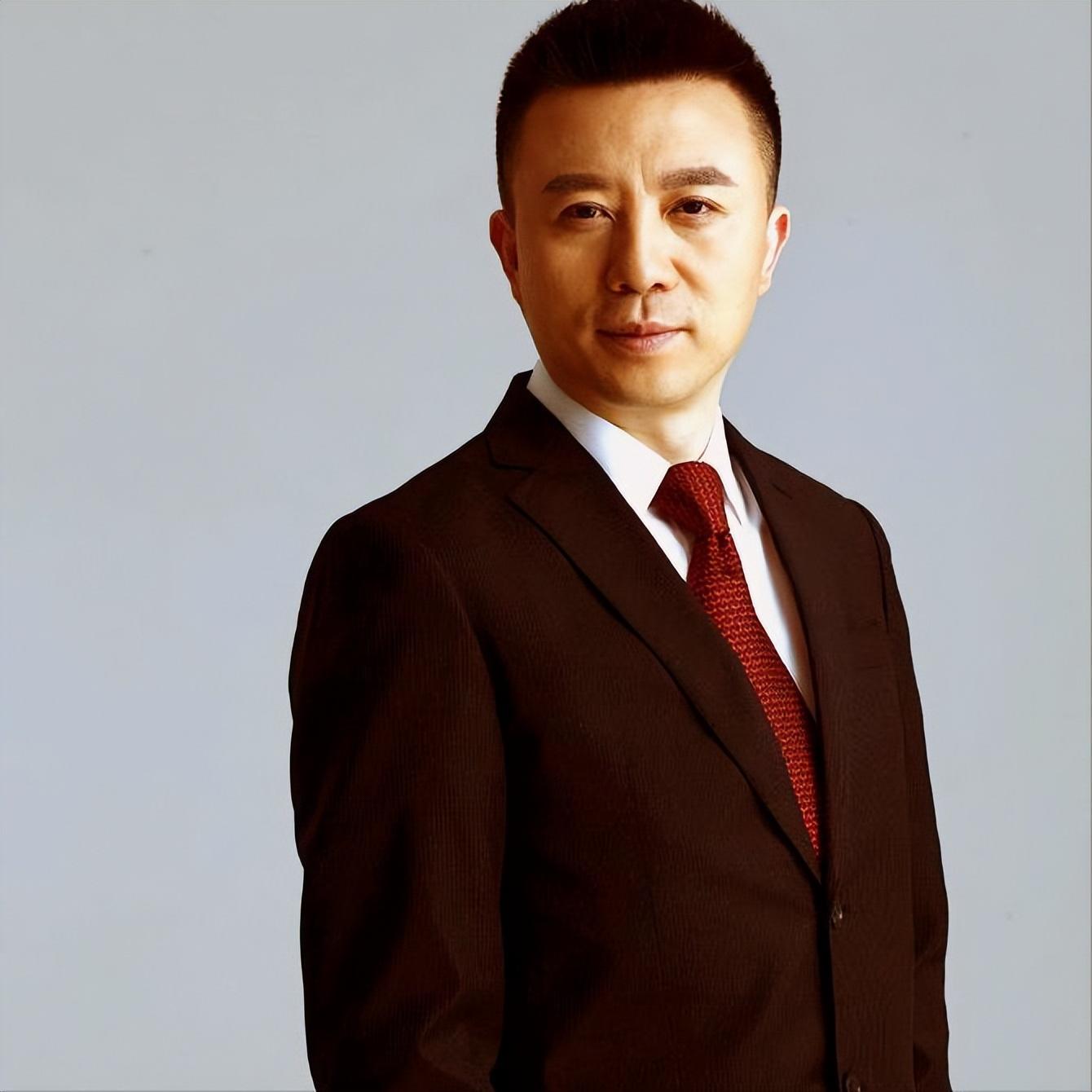 东方卫视晚间新闻男主持人名单(东方卫视晚间新闻男主持人名单照片)