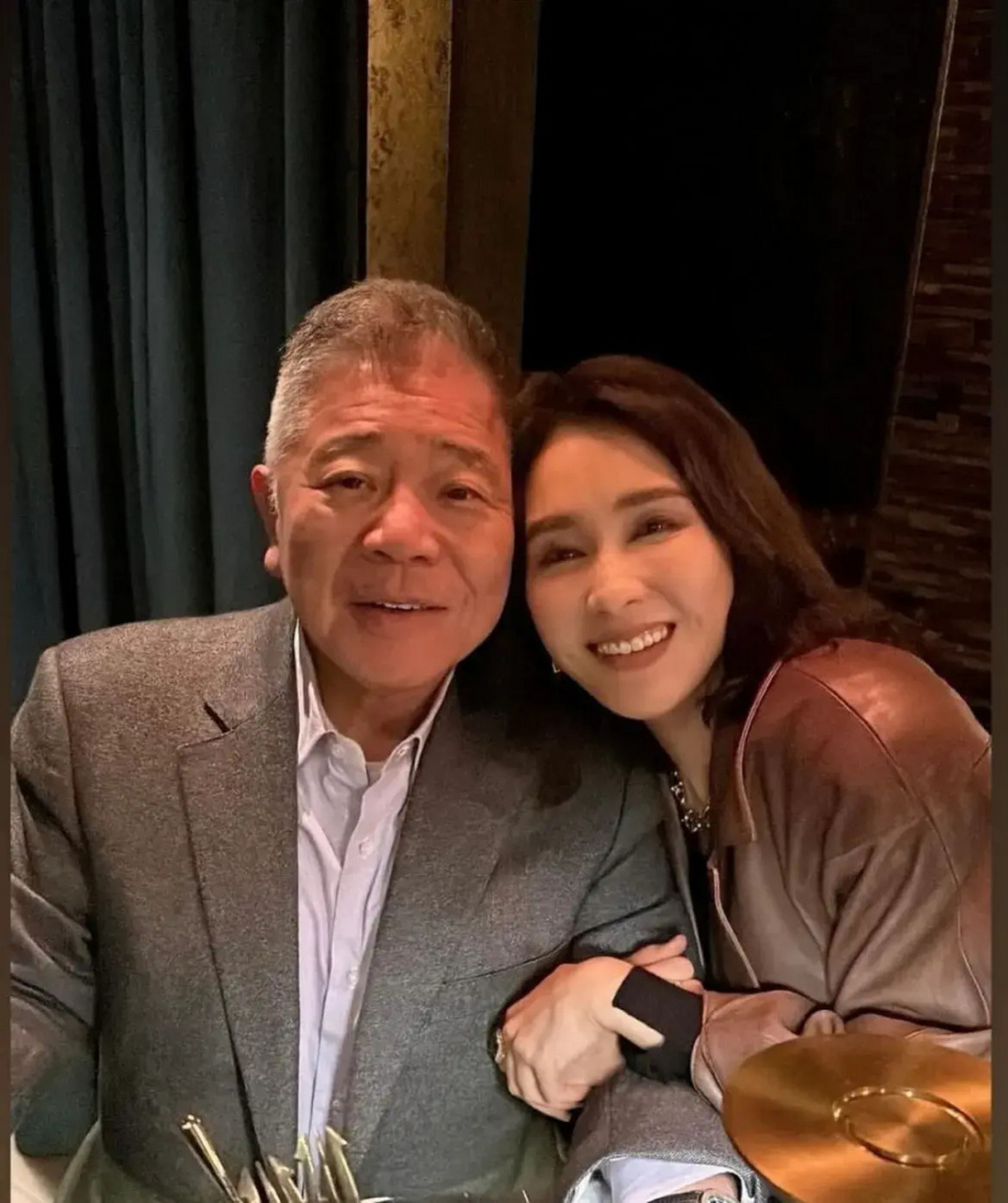 黎姿&马廷强甜蜜庆祝15周年结婚纪念!幸福家庭感恩有3个宝贝女儿陪伴.