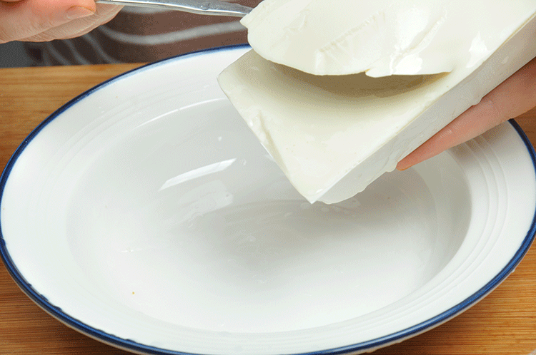 用内酯豆腐做超级快手的微波炉豆花可盐可甜