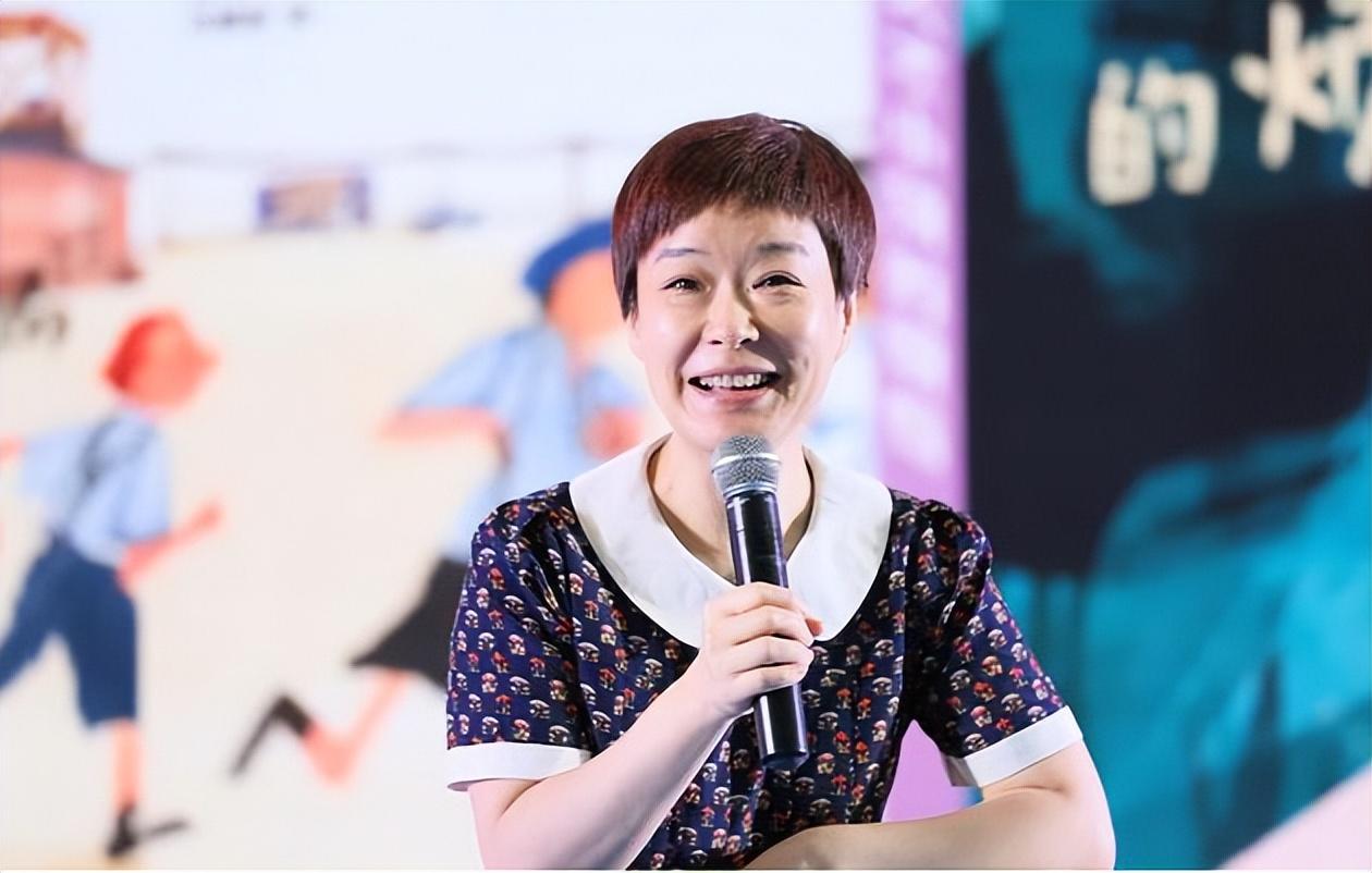 主持人王雪纯:22岁嫁初恋,结婚30年无儿无女,选择丁克有苦衷