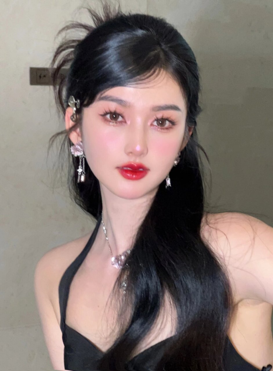 y2k千禧甜心辣妹妆|网红妆容造型  98哈喽哈喽,小伙伴们!