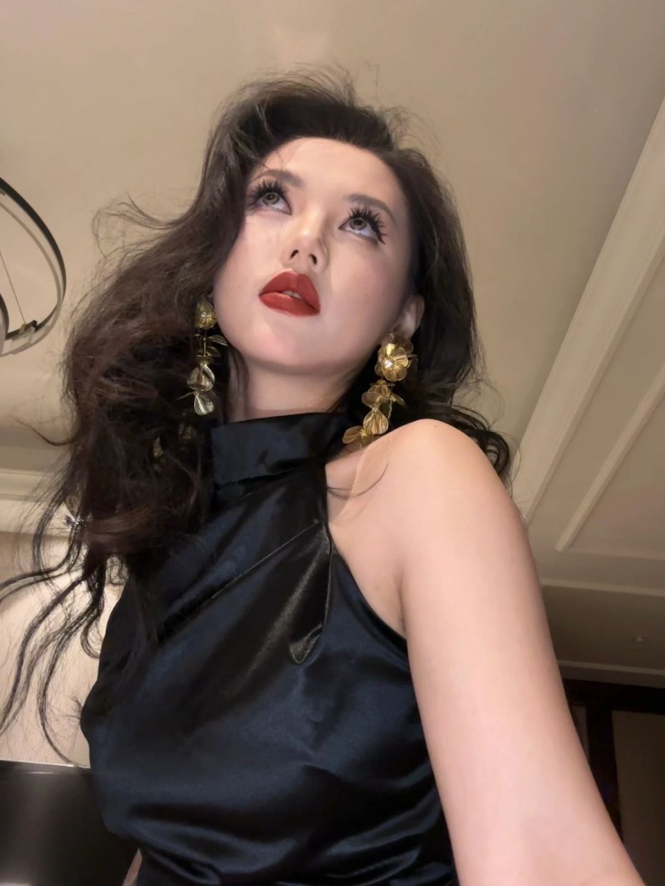 御姐妆容分享  96单方面宣布:今年,就是御姐的天下!