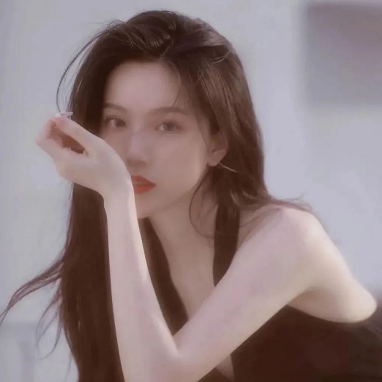 wechat复古港风女生头像