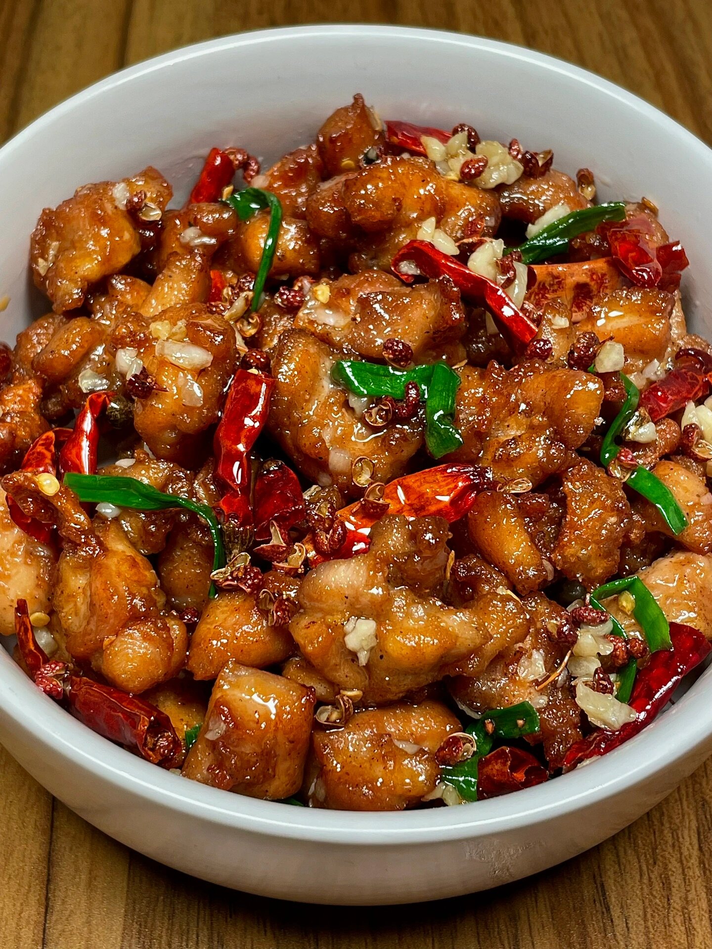 做法简单巨下饭快去安排起来吧 	 食材鸡腿葱姜蒜