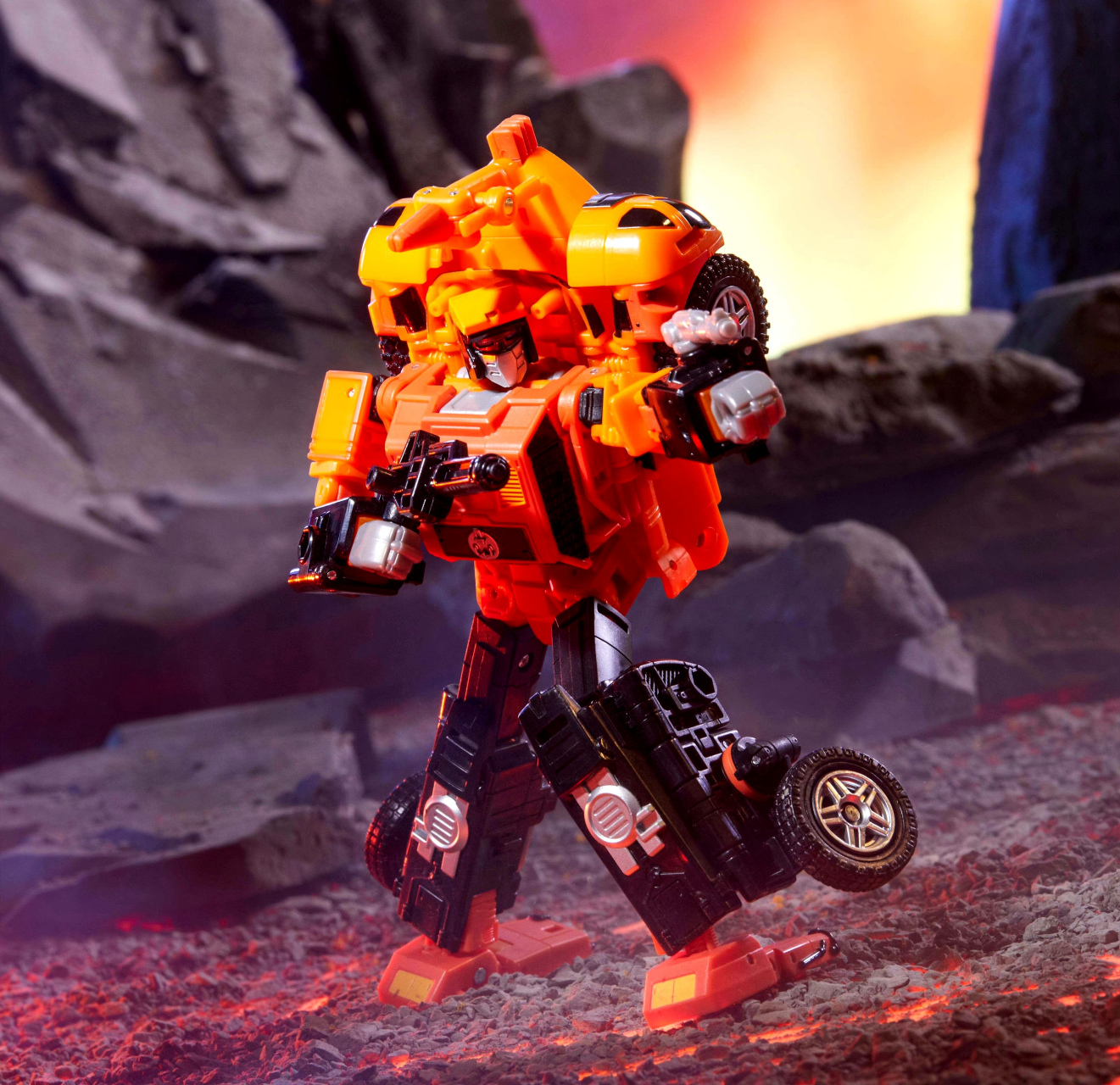 模型欣赏:变形金刚 传世联合 (遗产) l级 沙暴,角色出自g1动画是汽车