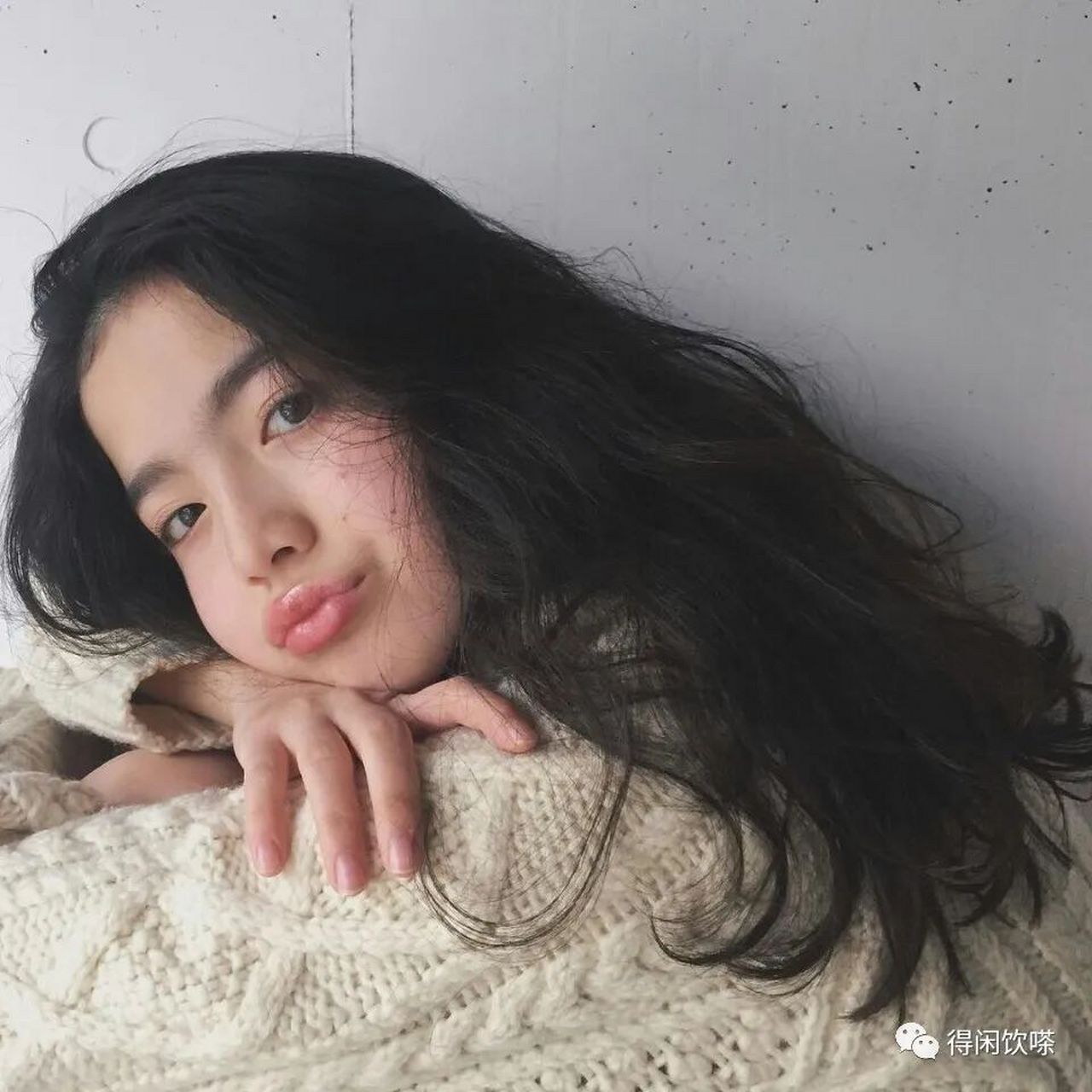 山田直美是一位日法混血小模特,凭借惊人的颜值和模特本领在网络上