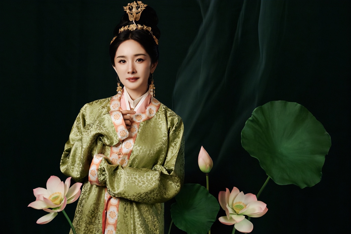 杨幂解锁多种风格古装好漂亮,尤其是唐装造型好惊艳,雍容华贵