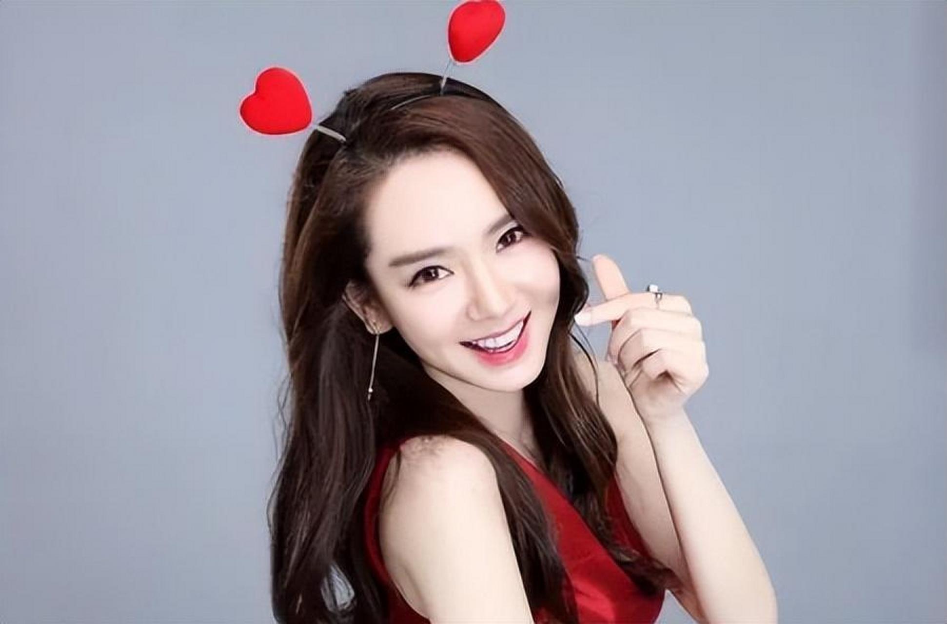 97综艺女王戚薇眼部保养大揭秘!