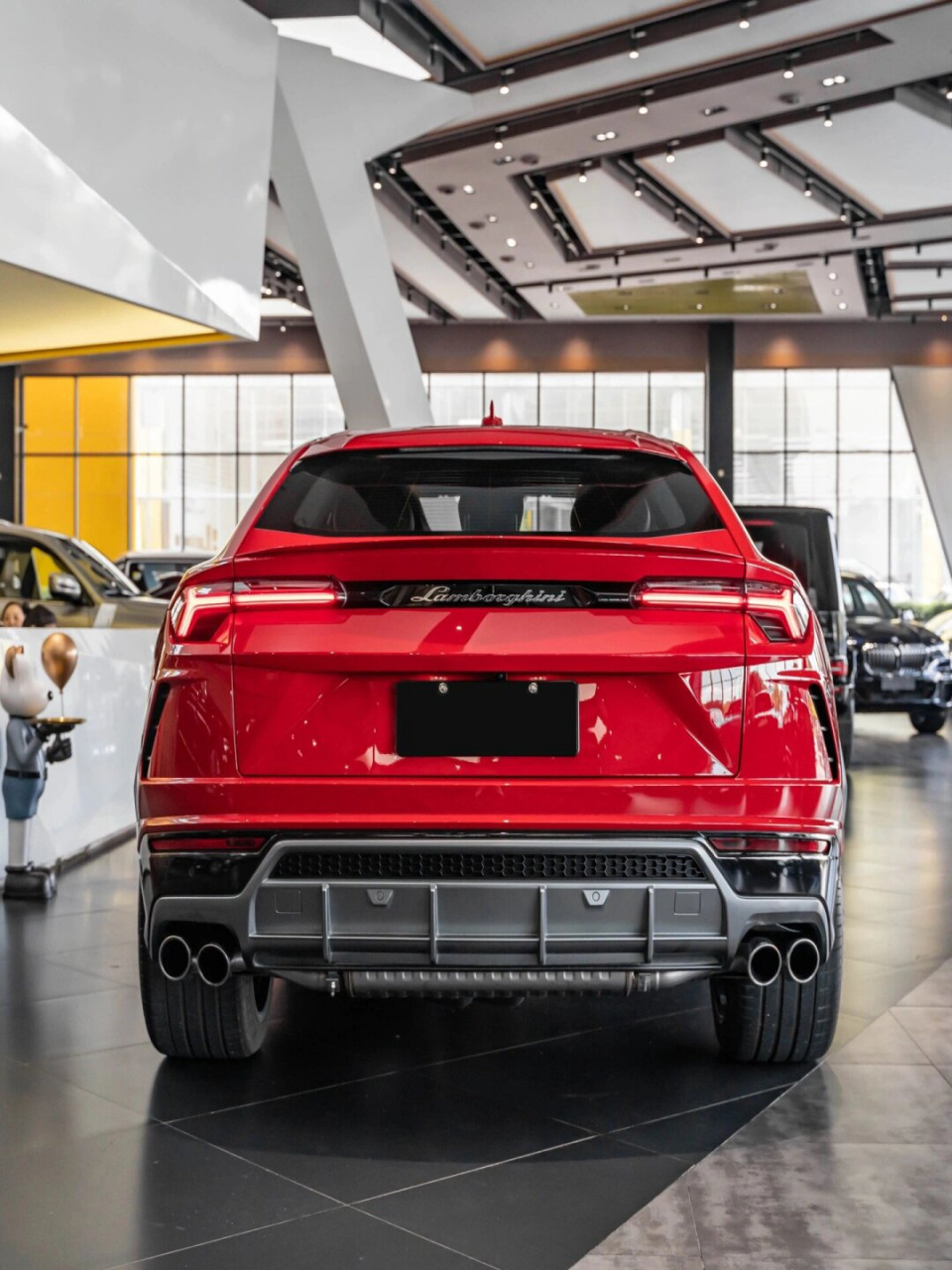 只需80w 红色兰博基尼urus即刻拥有  04对于许多汽车爱好者来说