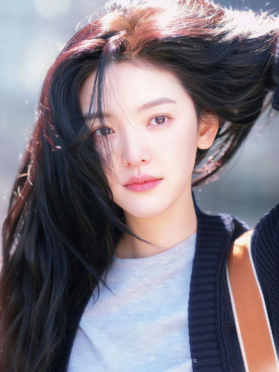 我看到了一部备受关注的电影《照明商店》,主演是章若楠.