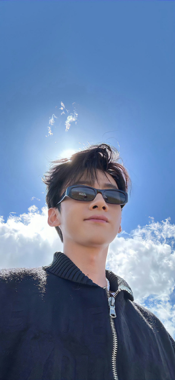 娱乐明星知识分享:白敬亭  90 从怀柔的少年到荧屏上的璀璨星辰