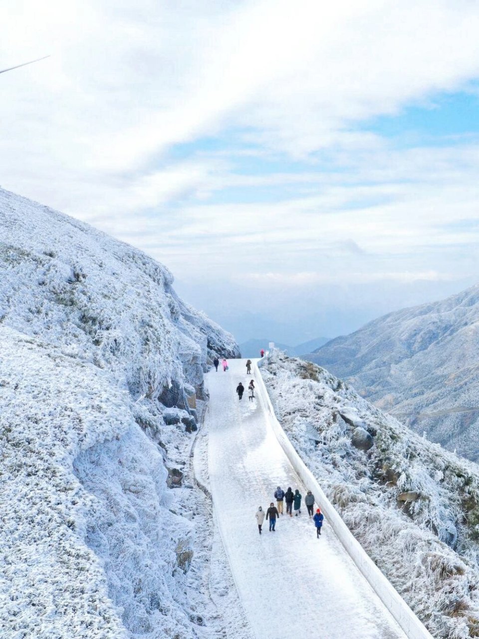 9815小伙伴们,准备好去广东清远连州与湖南蓝山交界处的云冰山