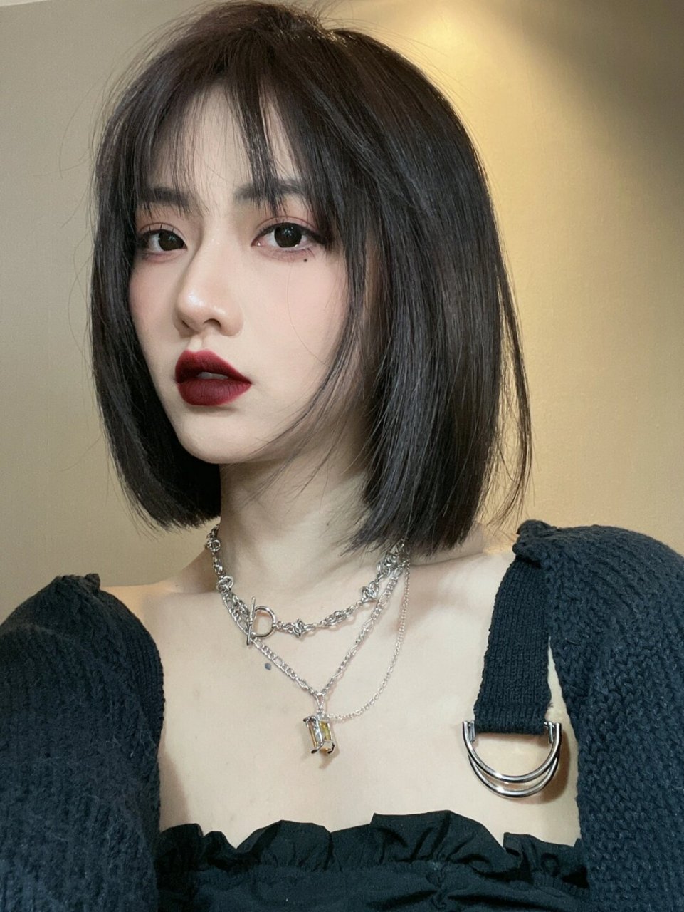 越界红好绝|黑发冷艳红唇杀  黑发冷艳红唇:神秘而迷人的魅力  95