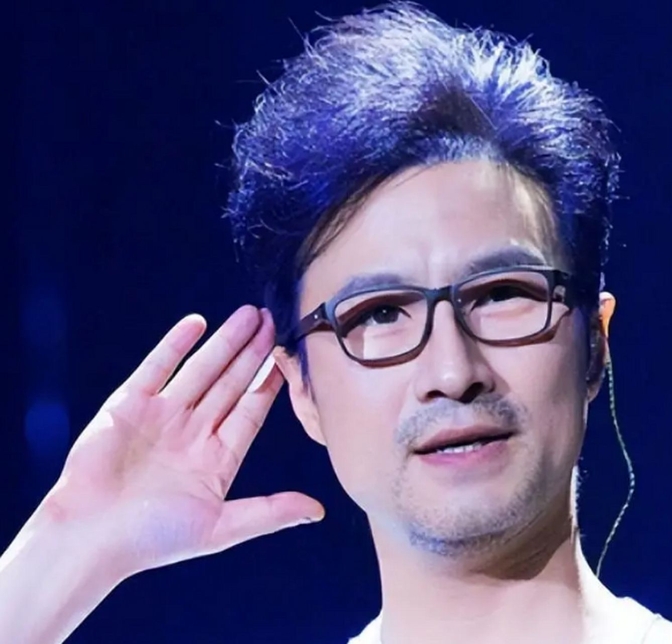 汪峰的五段感情,四个孩子,三次婚姻,二人世界过的一地鸡毛,老婆们