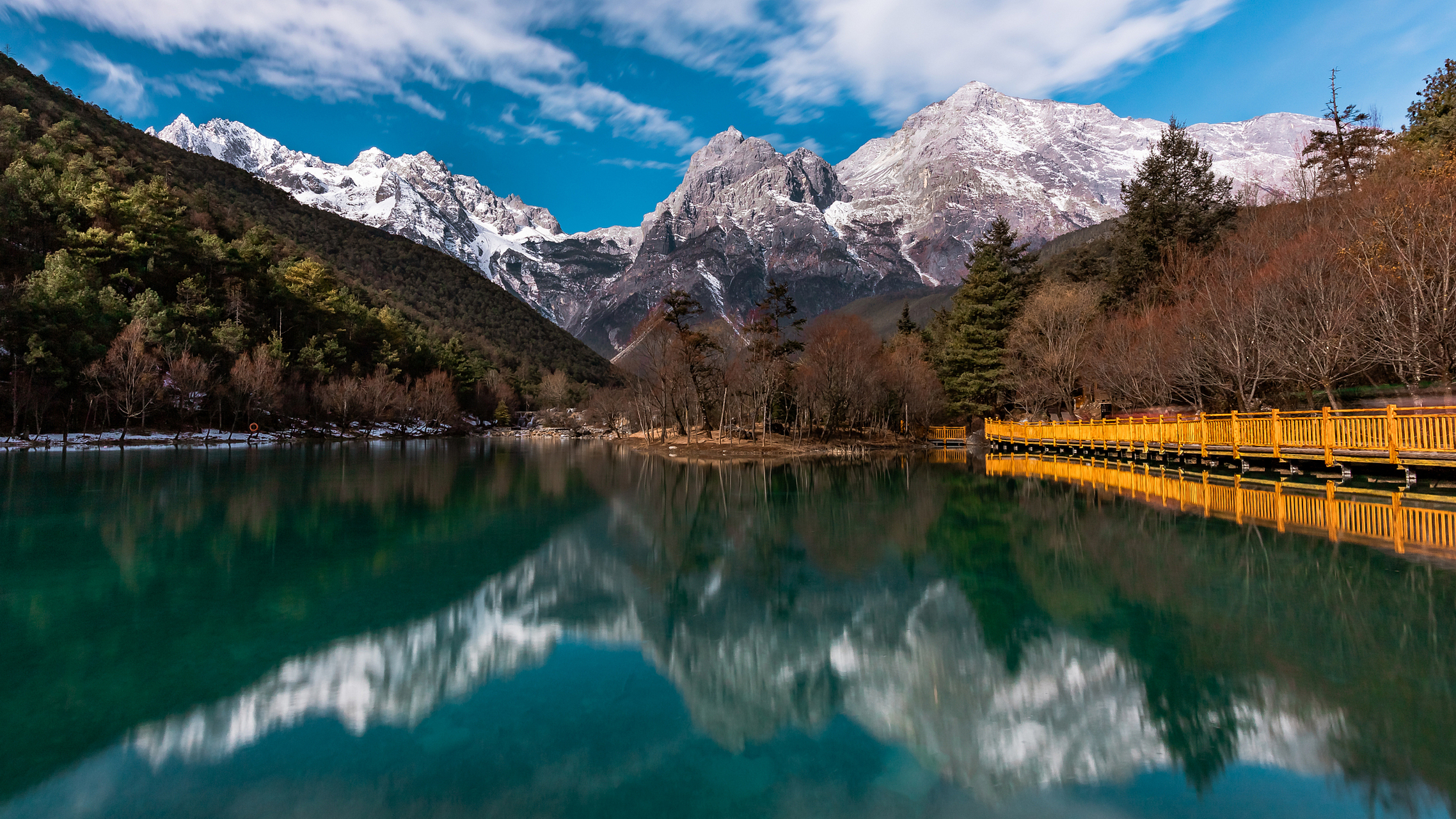 而重影现象则是指在观察物体时,物体的影像出现了模糊或者重叠的情况.