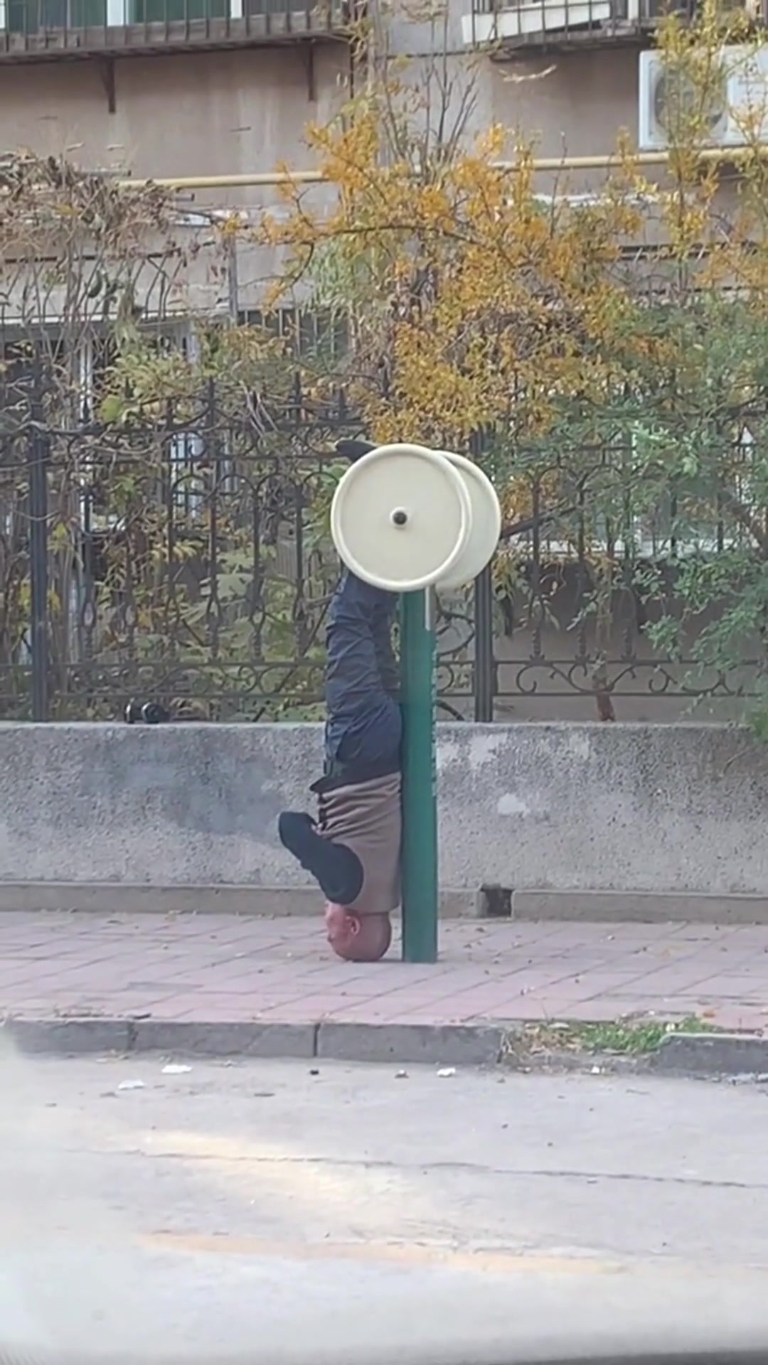 强身健体,大爷遁地术