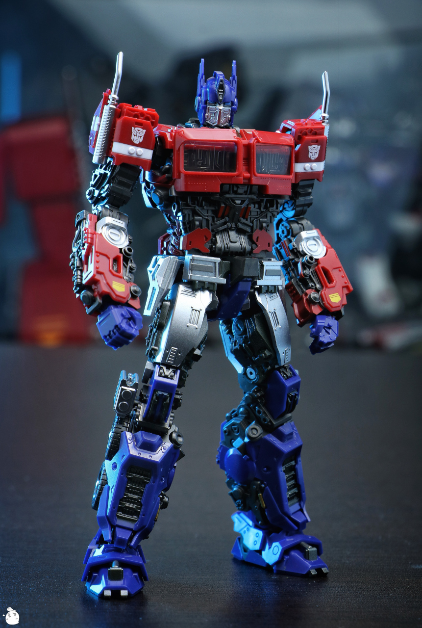 模型欣赏:小号手 变形金刚外传《大黄蜂》擎天柱,体积虽小但基本的