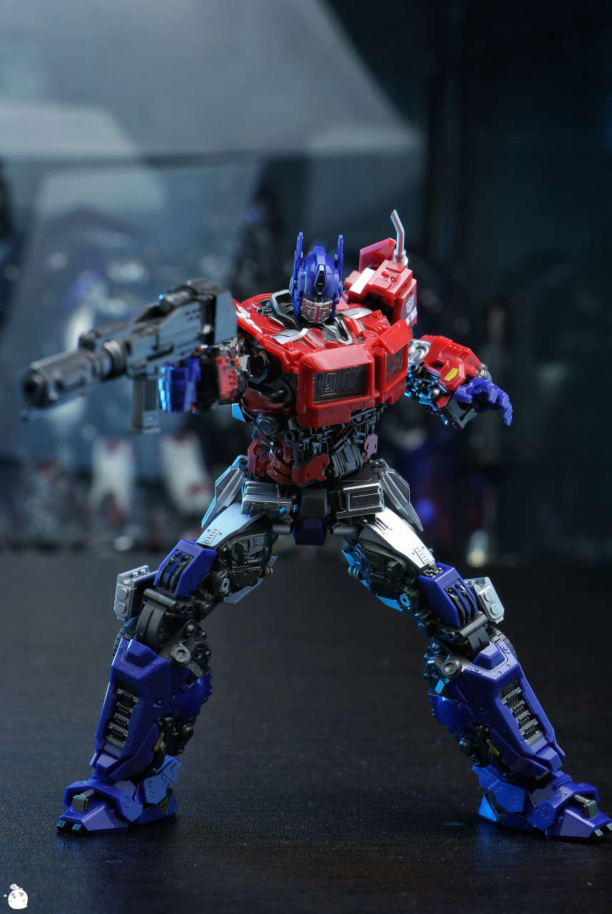 模型欣赏:小号手 变形金刚外传《大黄蜂》擎天柱,体积虽小但基本的细