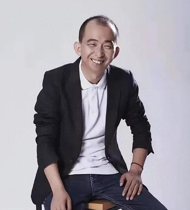 巨兴茂:从无名配角到"百亿导演",用实力证明是金子终会发光