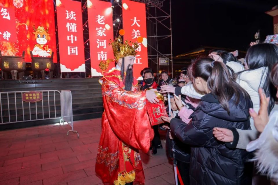 "文化大餐"年味足!2024商丘火神台庙会非遗文化周盛大开幕