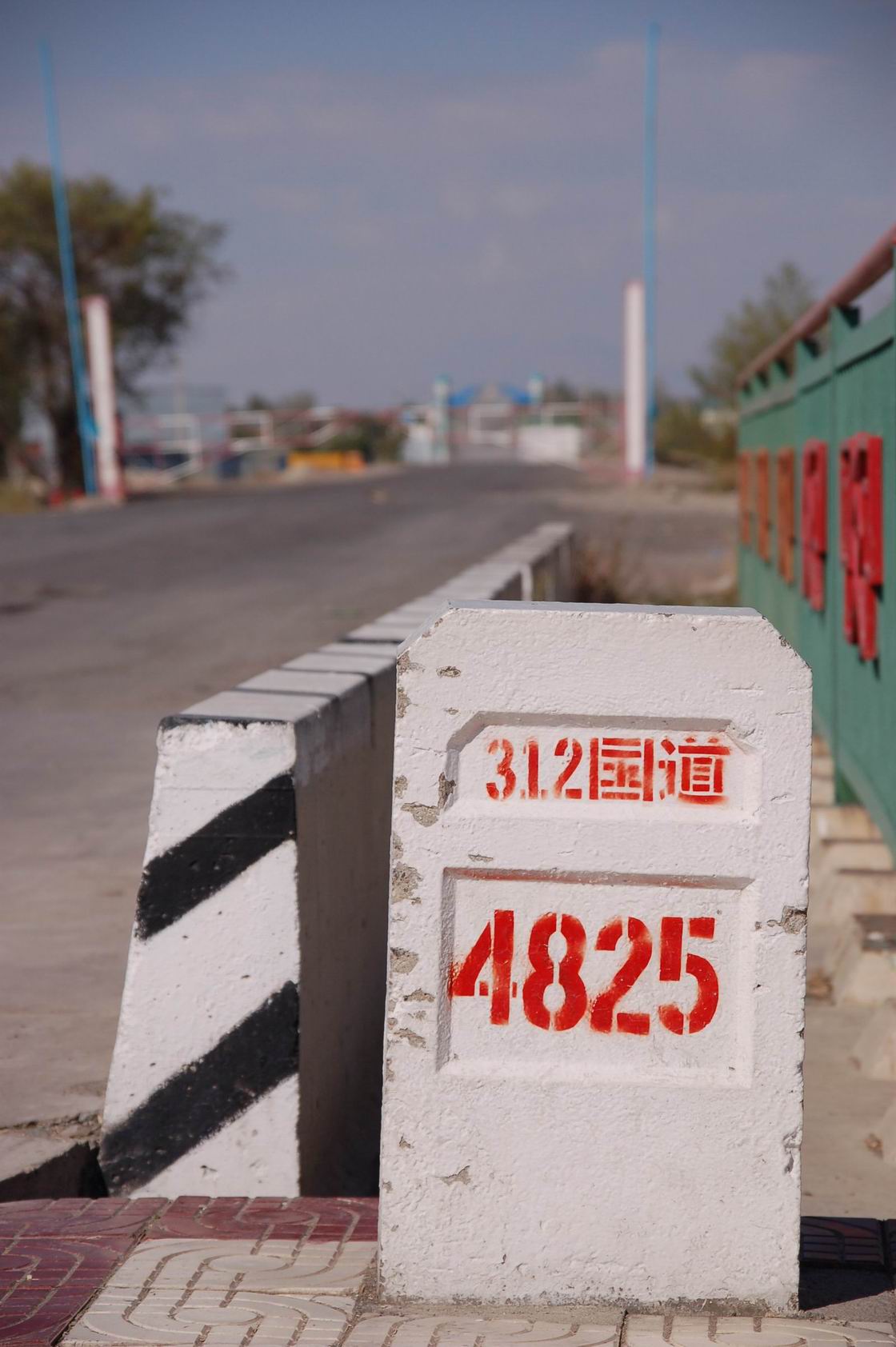 霍尔果斯自驾游,穿越边陲,畅游异国风情