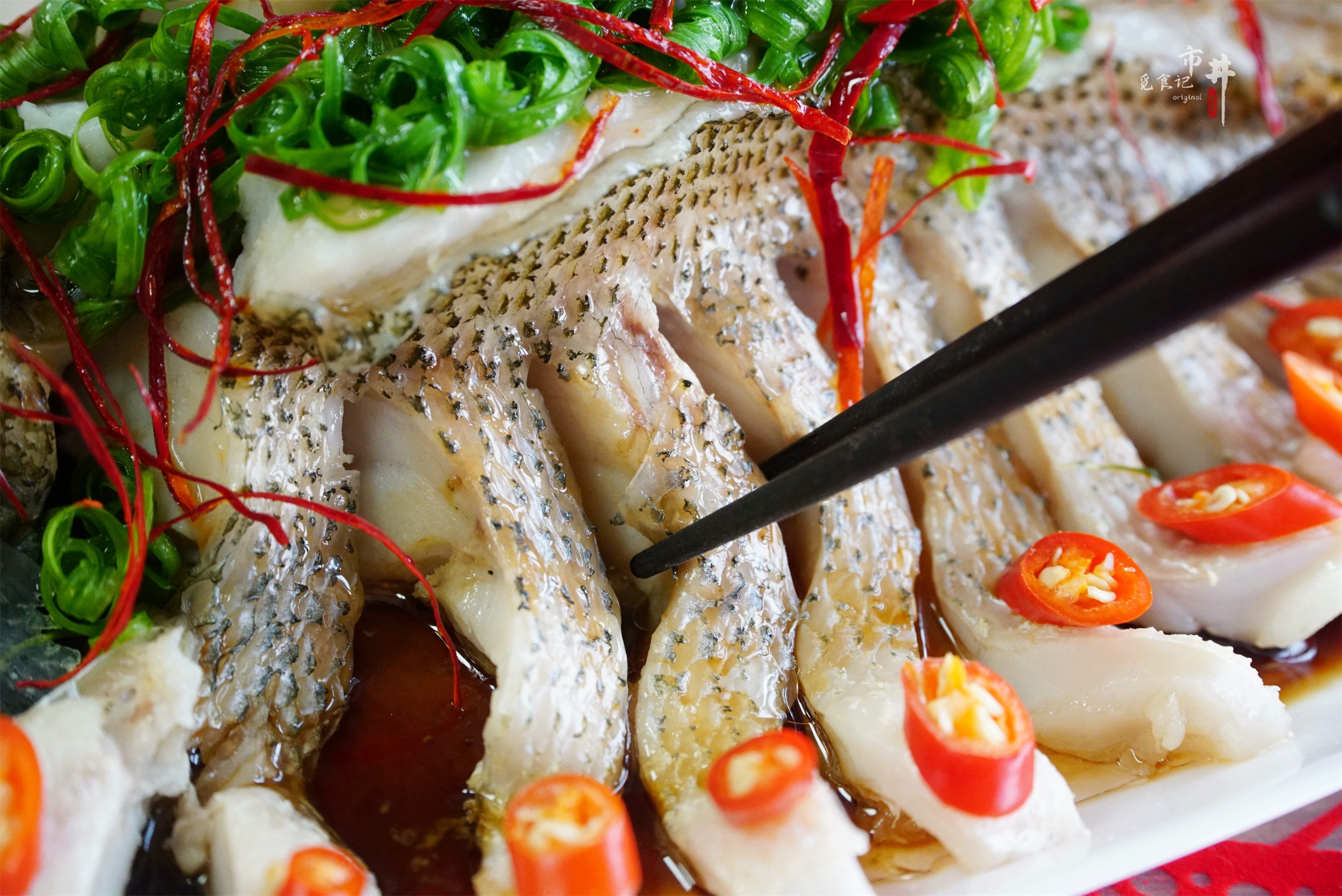 龙年年夜饭,"开屏鲈鱼"记得端上桌,寓意年年有余,吉祥如意