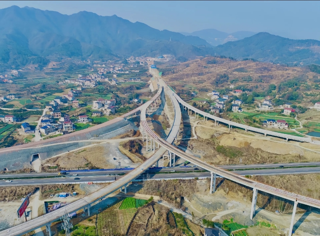 2024年预祝炉慈高速顺利通车