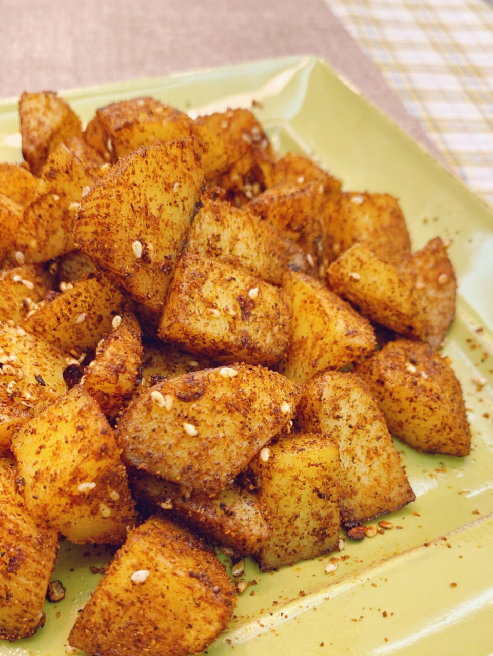 秒杀路边摊的香辣小土豆一口一个停不下来 吃一次就上瘾的麻辣土豆,不