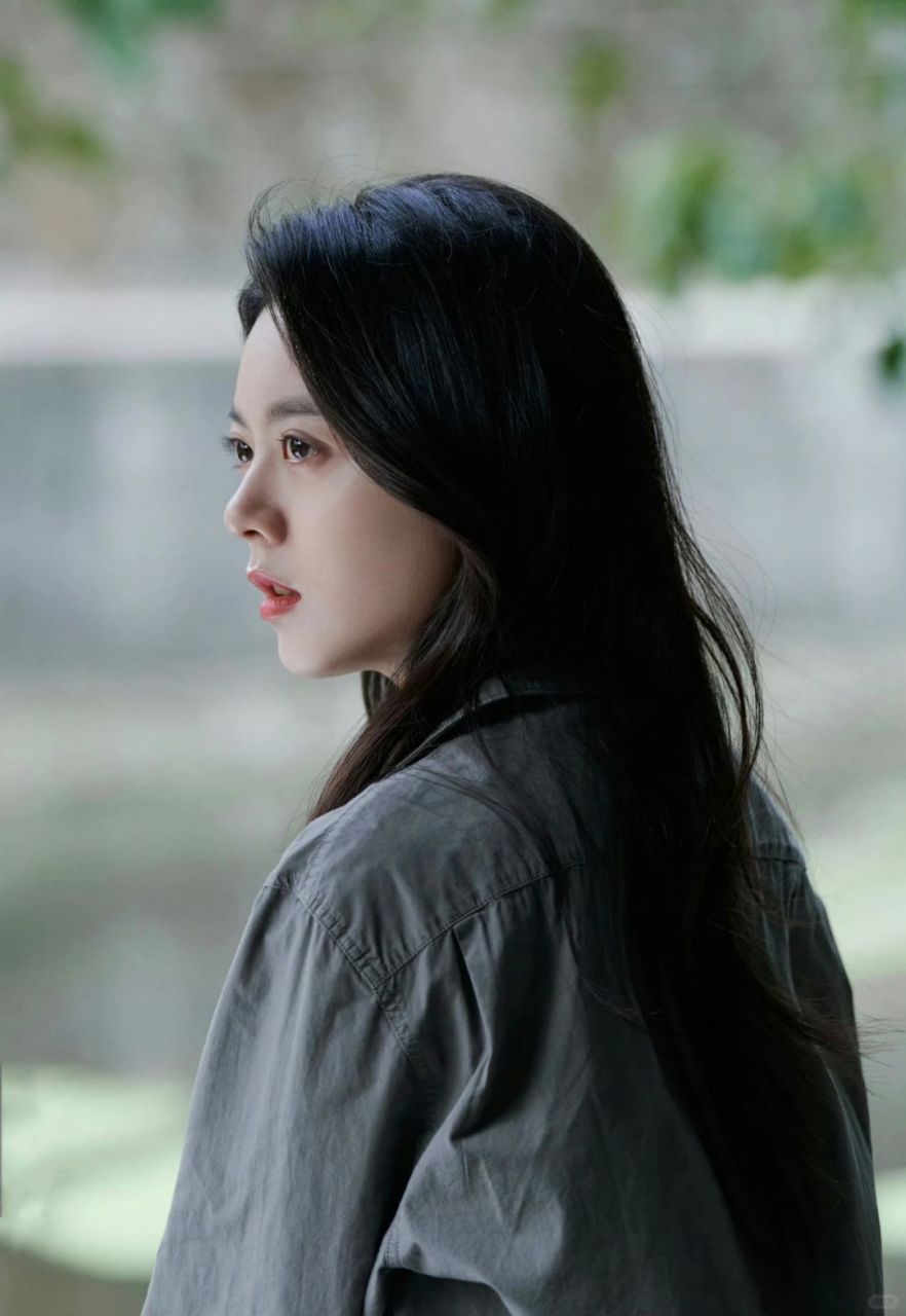 赵今麦的新造型让我惊艳,侧脸的她简直美得不可方物!