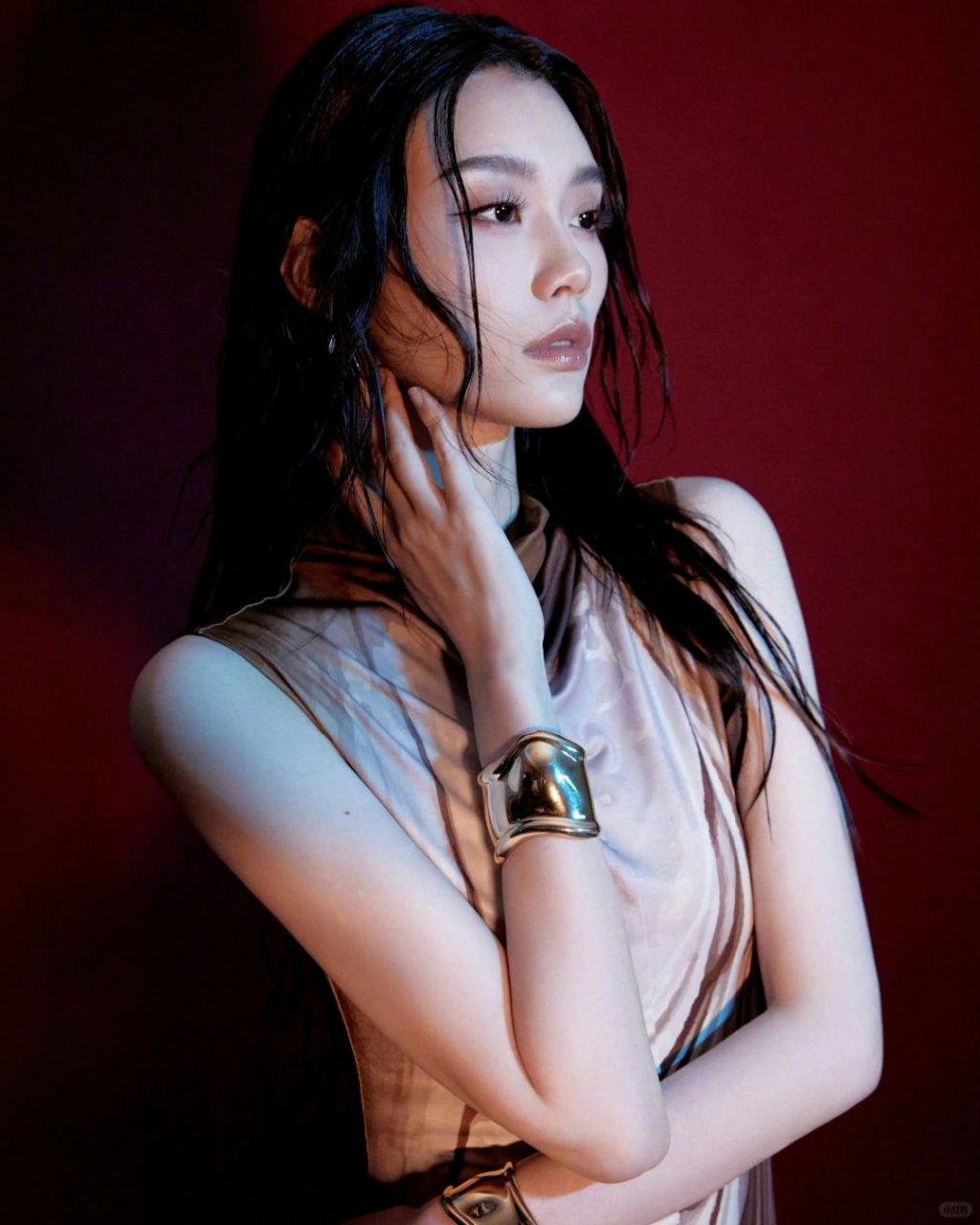 奚梦瑶在vogue的亮相,简直被她的造型给惊艳到了!