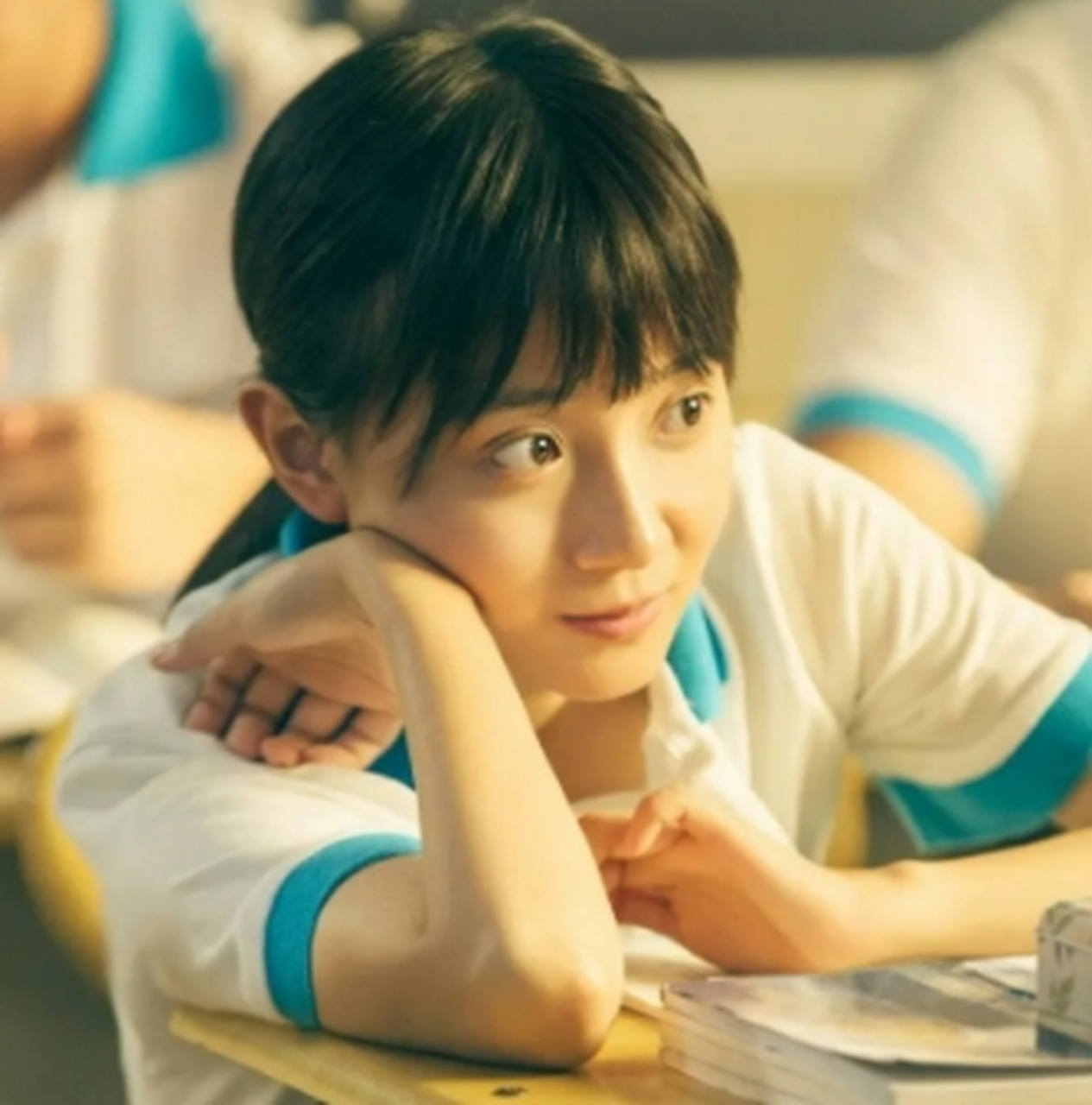 像是换了一张脸[大哭] 还记得《忽而今夏》中饰演何洛的卜冠今吗?