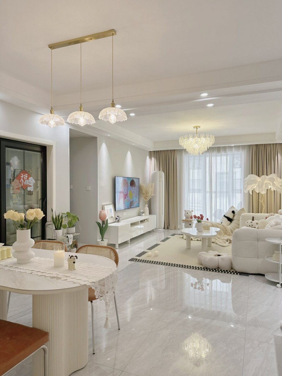 我妈说:小日子过的不错嘛,怪不得不回娘家 其实还好啦 	 套内120平