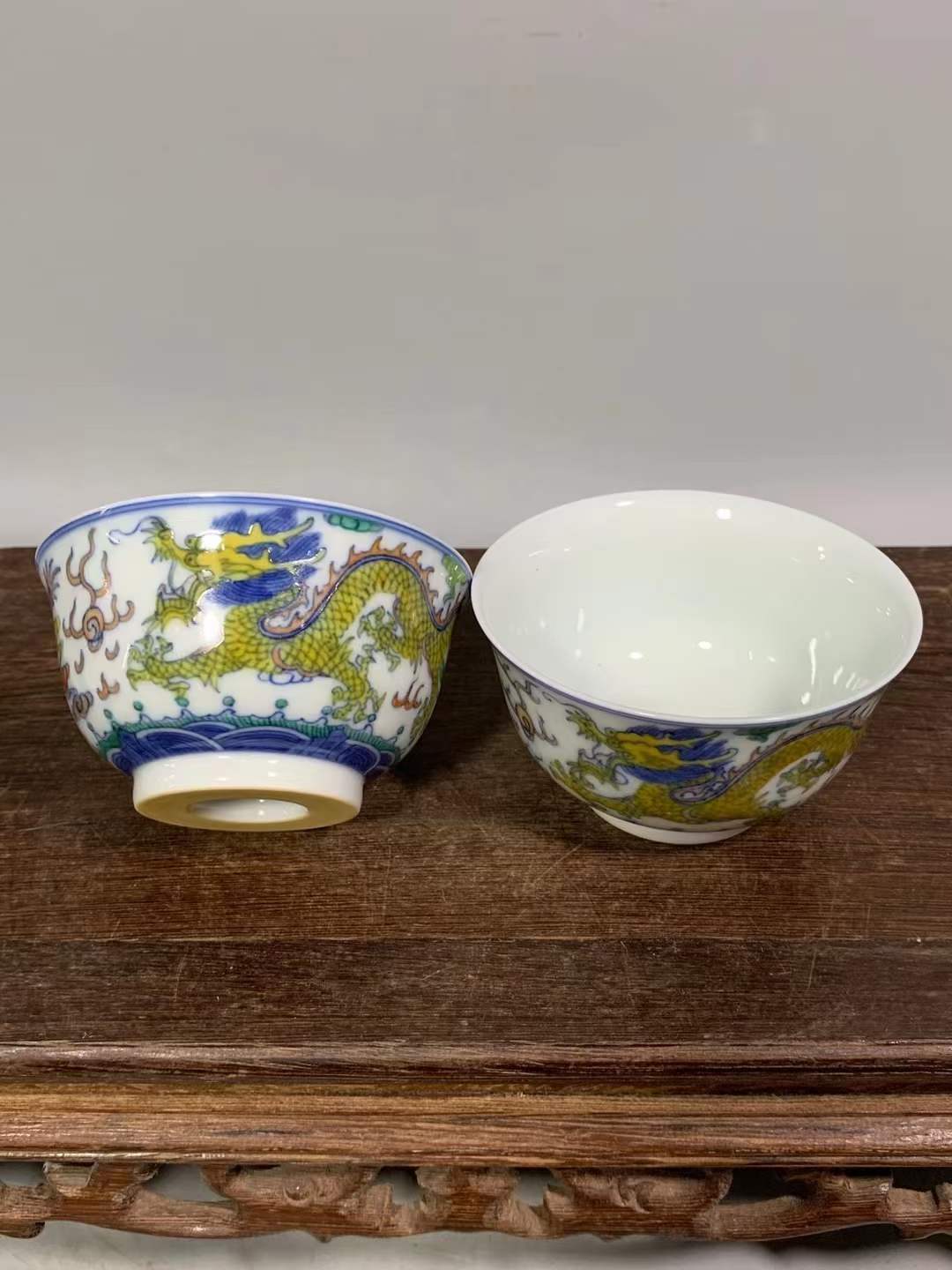 斗彩双龙戏珠纹压手杯-大清雍正年制「旧藏」高4.5cm口径8.3cm