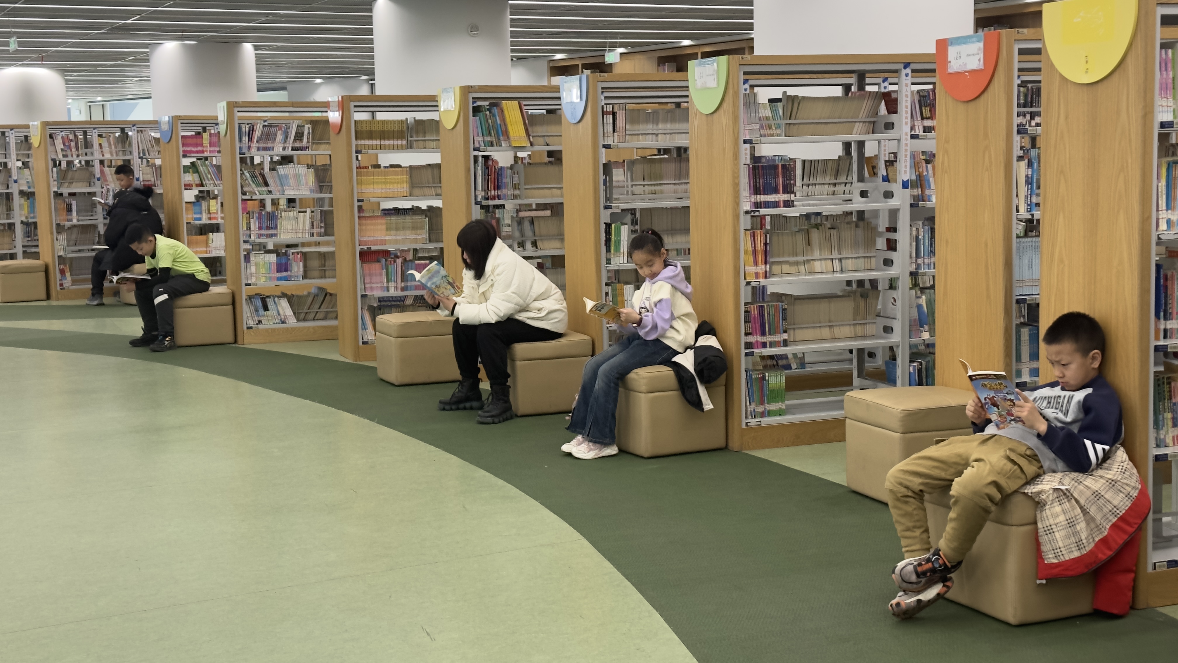 鄂尔多斯市东胜区图书馆:聚焦细分读者 打造阅读场景