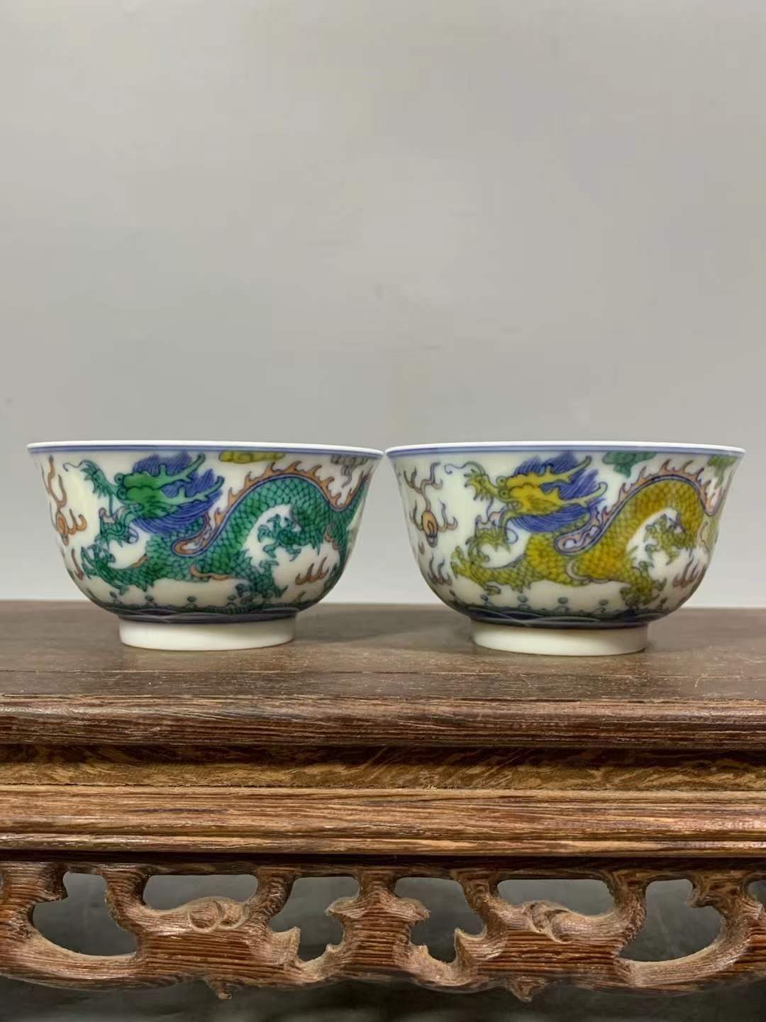 斗彩双龙戏珠纹压手杯-大清雍正年制「旧藏」高4.5cm口径8.3cm