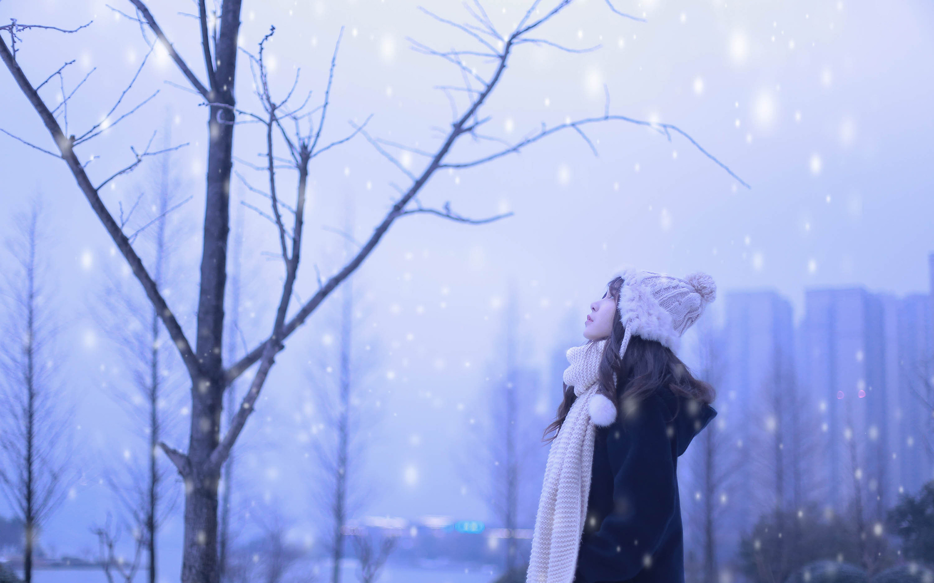 下雪女孩唯美图片图片