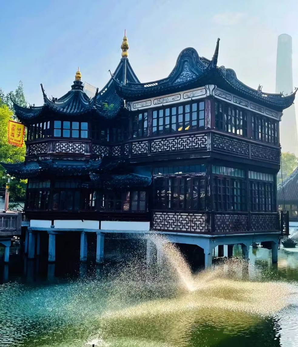 上海黄浦豫园,位于上海市黄浦区,是上海著名的古典园林之一,同时也是