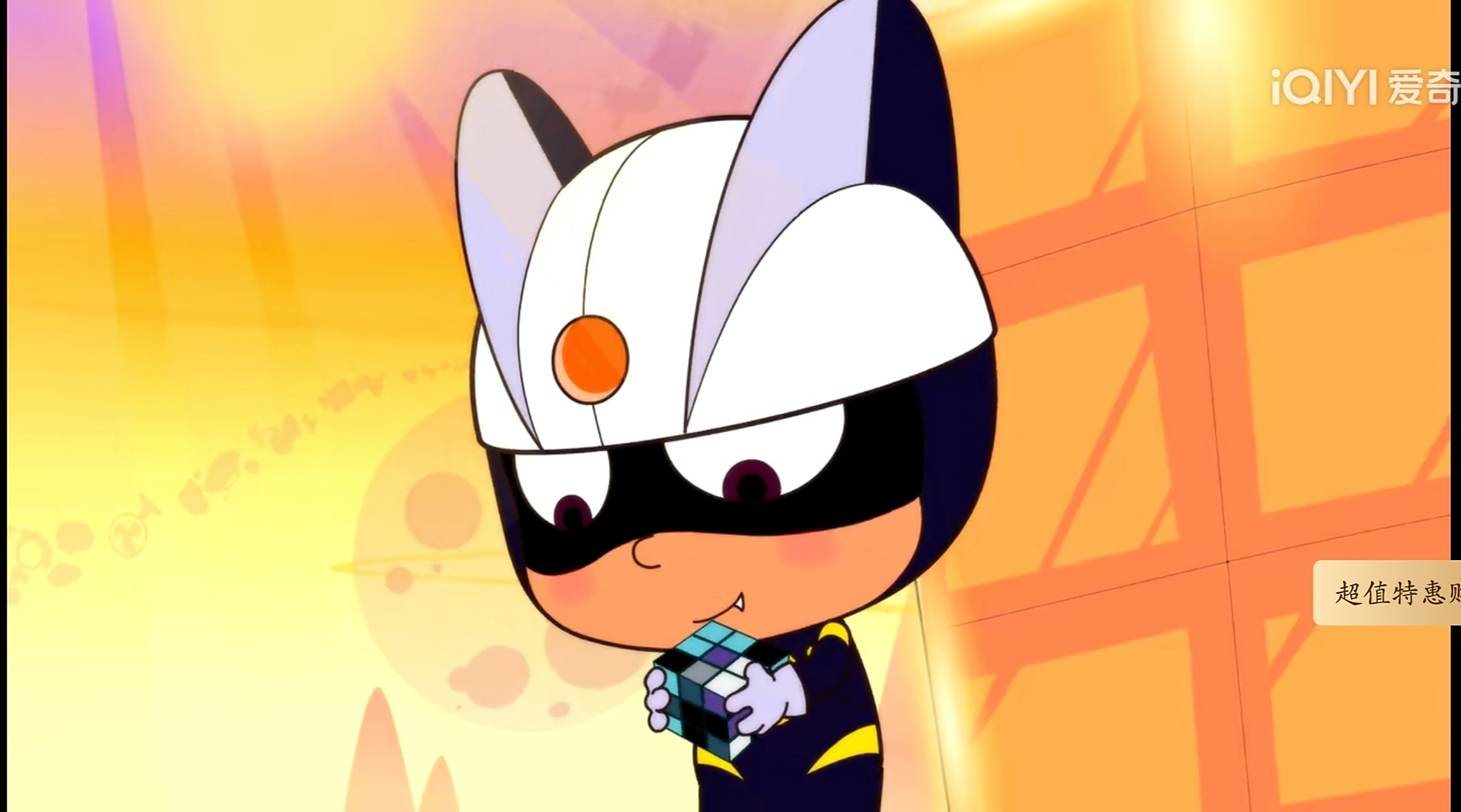 啊啊啊啊 玩足球的小心超人真的好咪[期待][期待] 抱着伽罗魔方的也