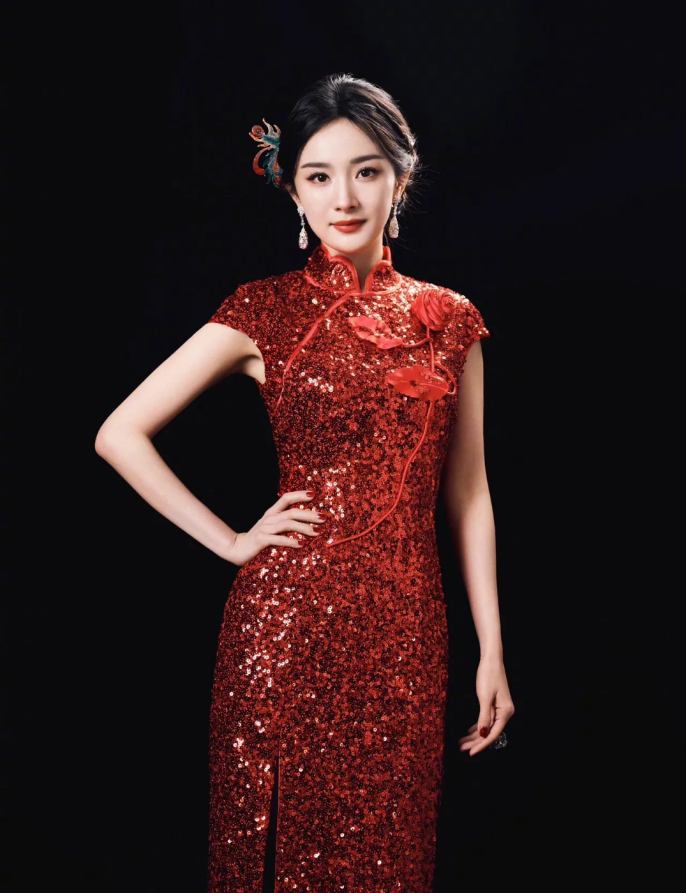 杨幂春晚造型惊艳无比!