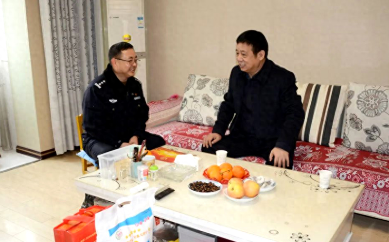 新春走基层|永济市副市长李建刚看望慰问因公受伤民警和武警官兵