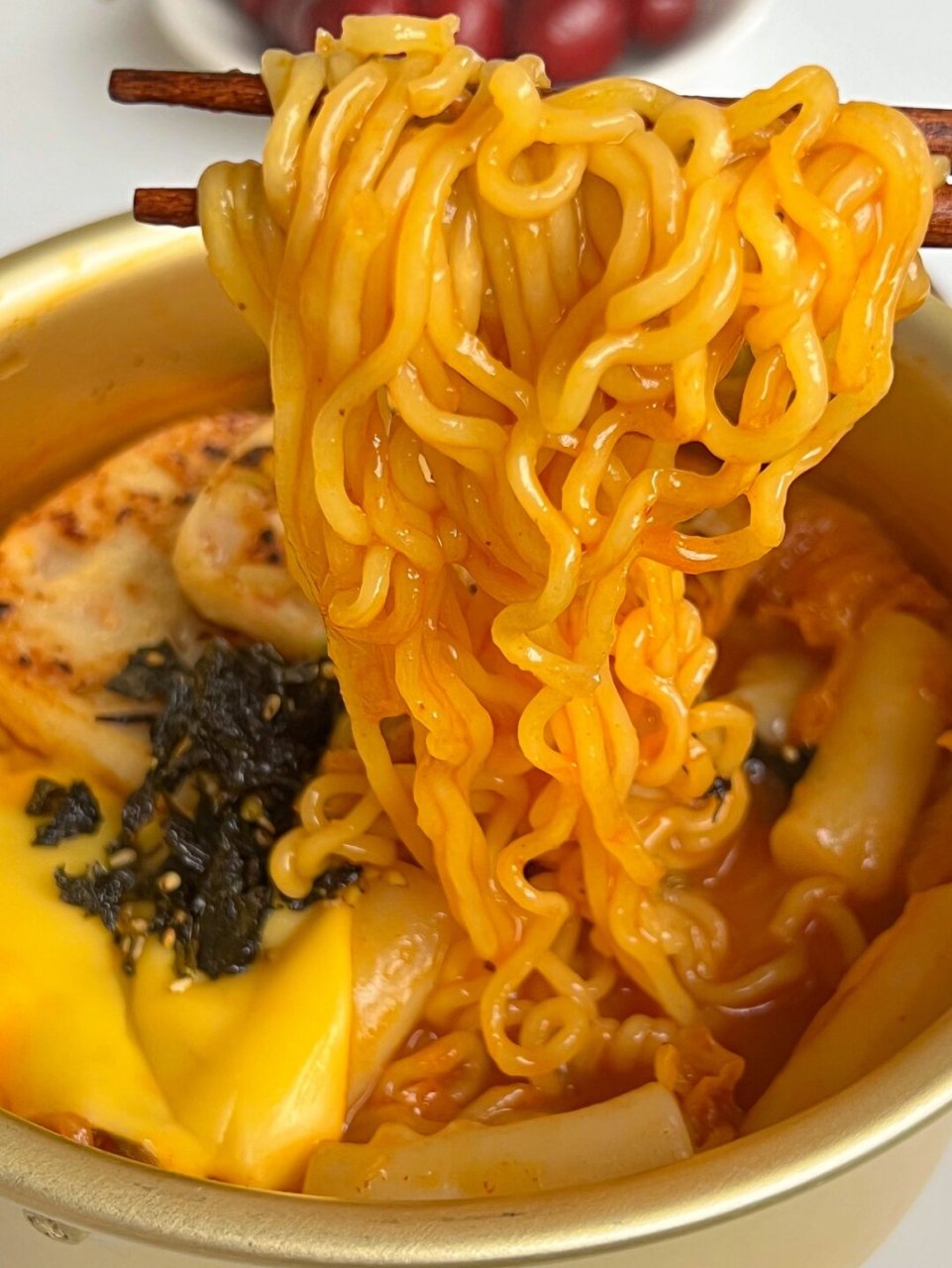 今日份早餐 韩式芝士午餐肉拉面 海鲜午餐肉 泡面 芝士片 年糕 泡菜