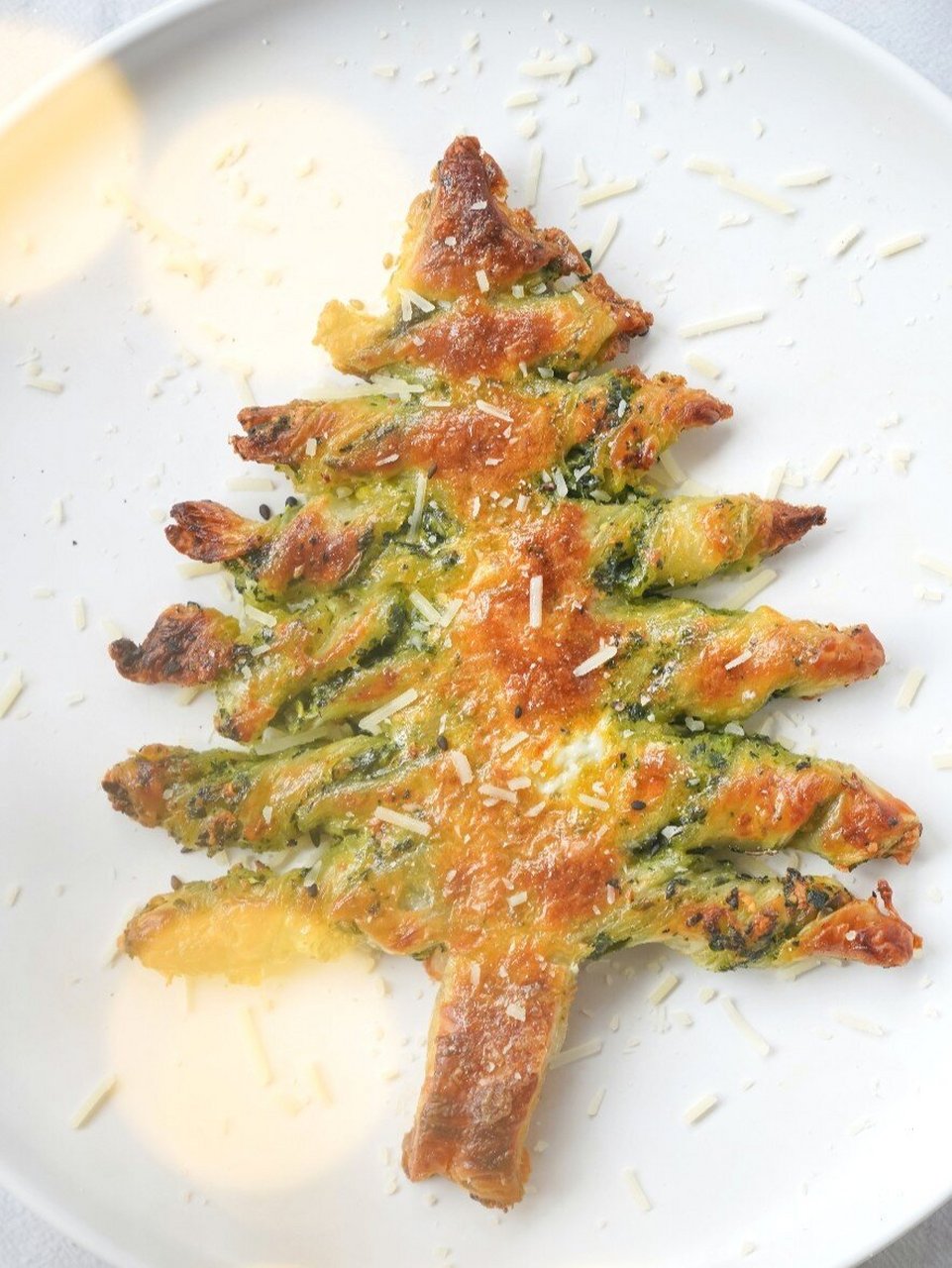 葱油手抓饼节日树,酥脆掉渣,巨好吃  又是新的一年啦,预祝大家(还有