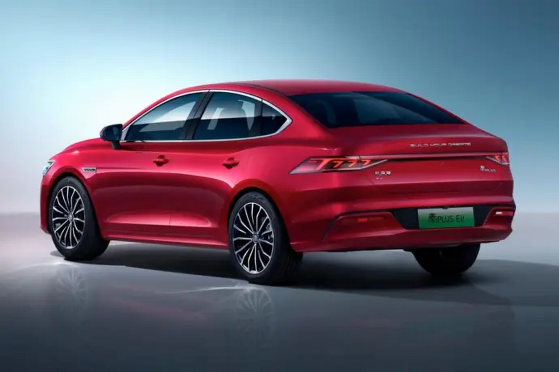 别克微蓝6,比亚迪秦plus ev,大众id.3,10万级的家用车应该选哪辆?