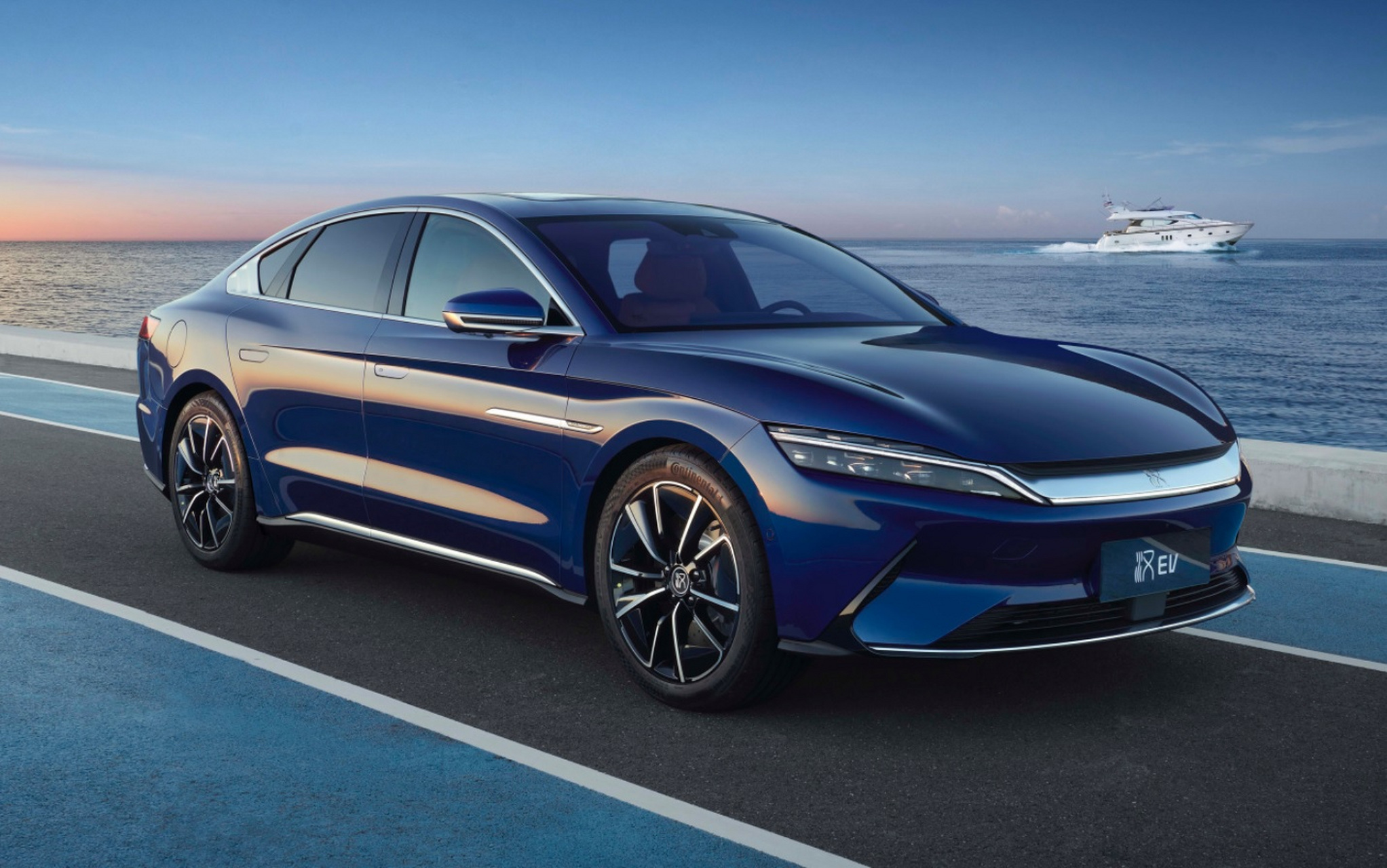 美国打压中国电动车,未吸取打压中国光伏的历史教训:欧美光伏厂全灭.