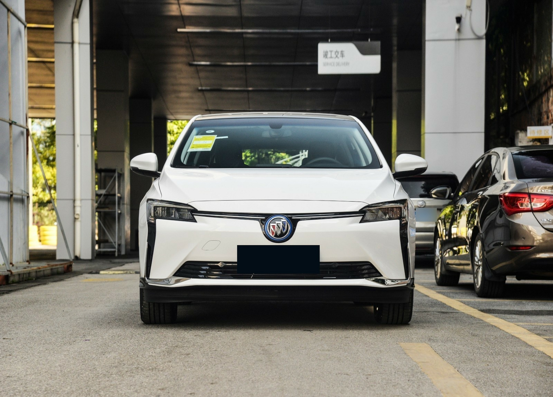 别克微蓝6作为一款十万级别的纯电动车,超长续航,安全可靠,智能便捷